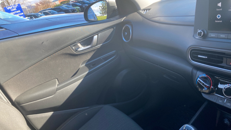 Hyundai Kona 1.0 TGDi 48V MHEV SE Connect 5dr Petrol Hatchback